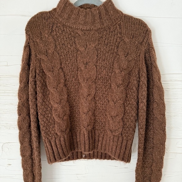Vintage-Style American Eagle Cable Knit Sweater – Size S - Picture 2 of 4